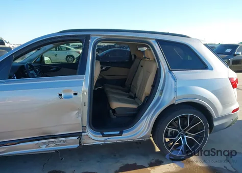 2020 Audi Q7 Prestige 55 Tfsi Quattro Tiptronic z USA, uszkodzony, nr VIN WA1VXAF7XLD006178